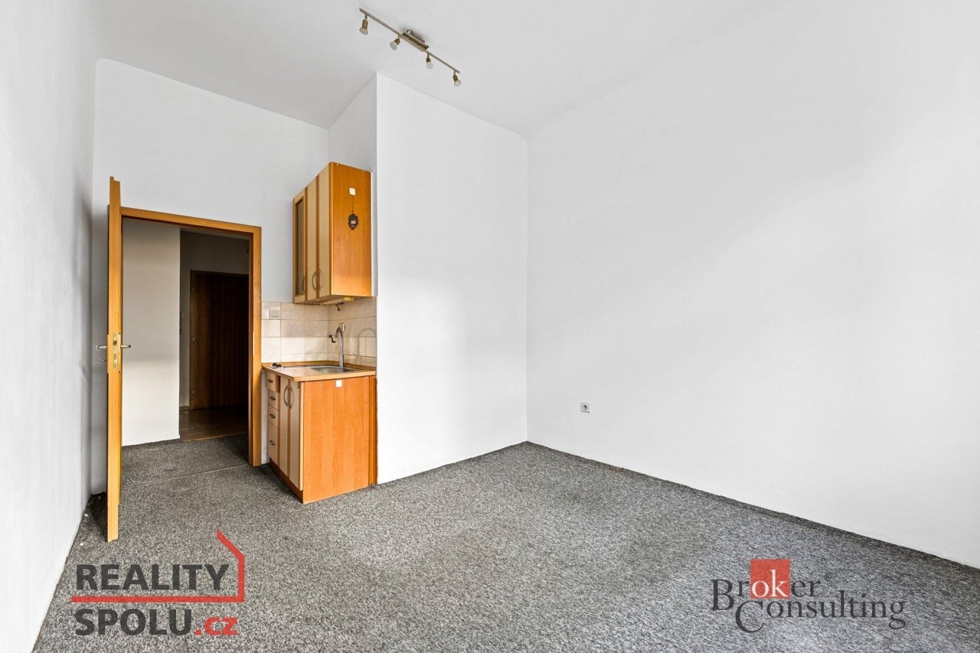 1+kk, Koněvova, Praha, 23 m²