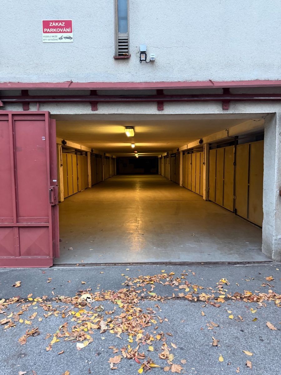 Garáž, 18 m²