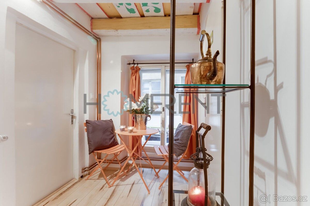 Pronájem byt - Praha, 118 00