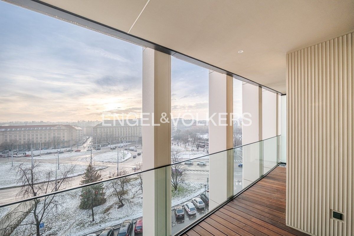 Pronájem byt 2+kk - Vítězné náměstí, Praha, 58 m²