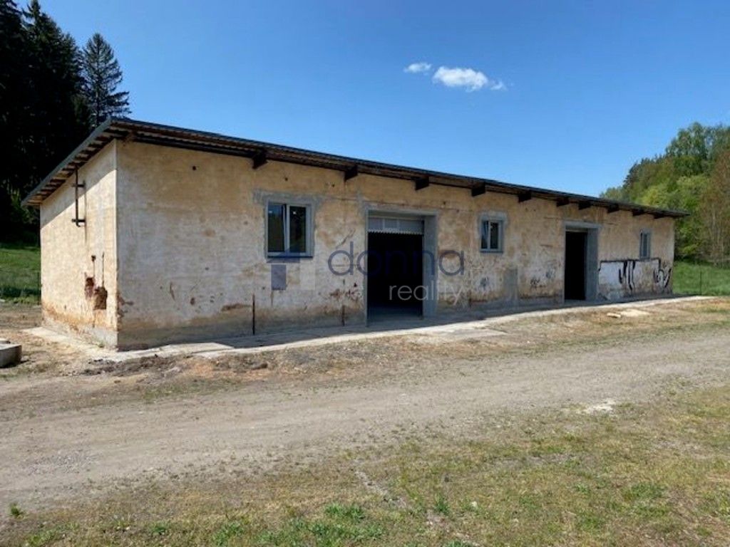 Pronájem sklad - Poutnov, Teplá, 319 m²