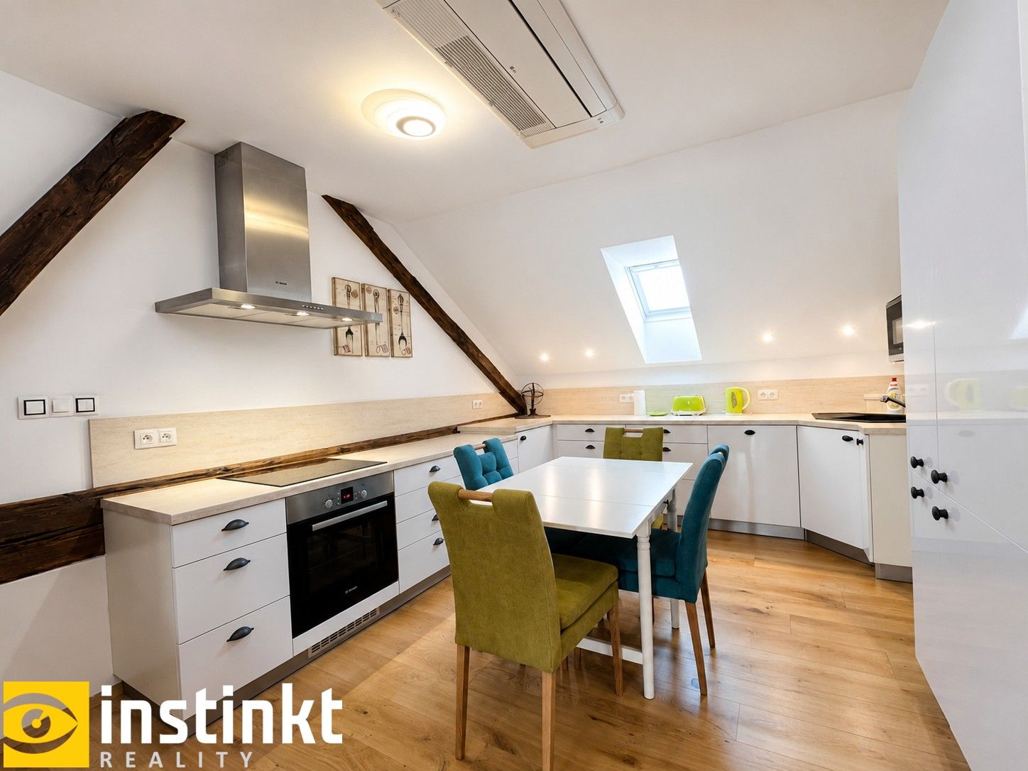 2+kk, Bezručova, Plzeň Vnitřní Město, 98 m²