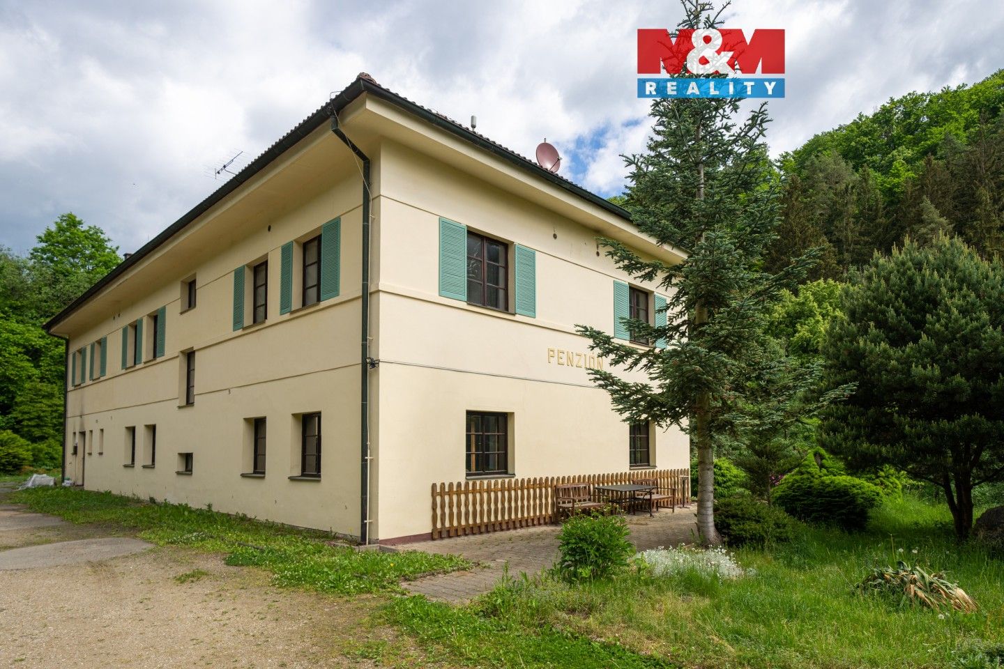 Ubytovací zařízení, Mukařov, 620 m²