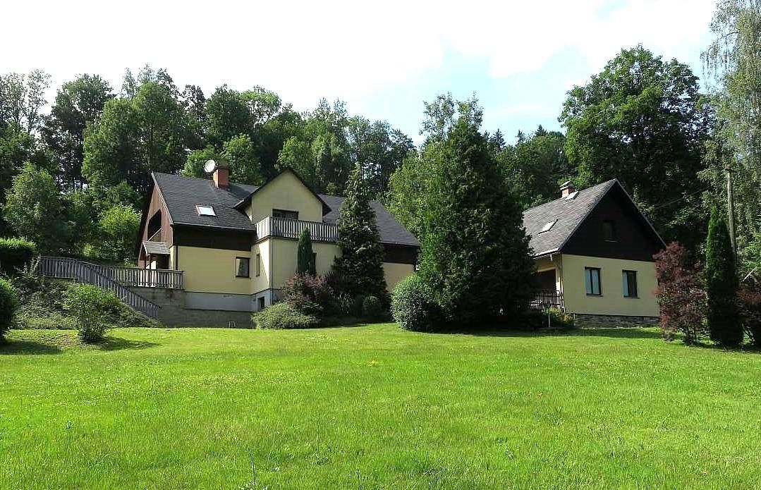 Chaty, Pěčín u Rychnova nad Kněžnou, Královéhradecký kraj - 1