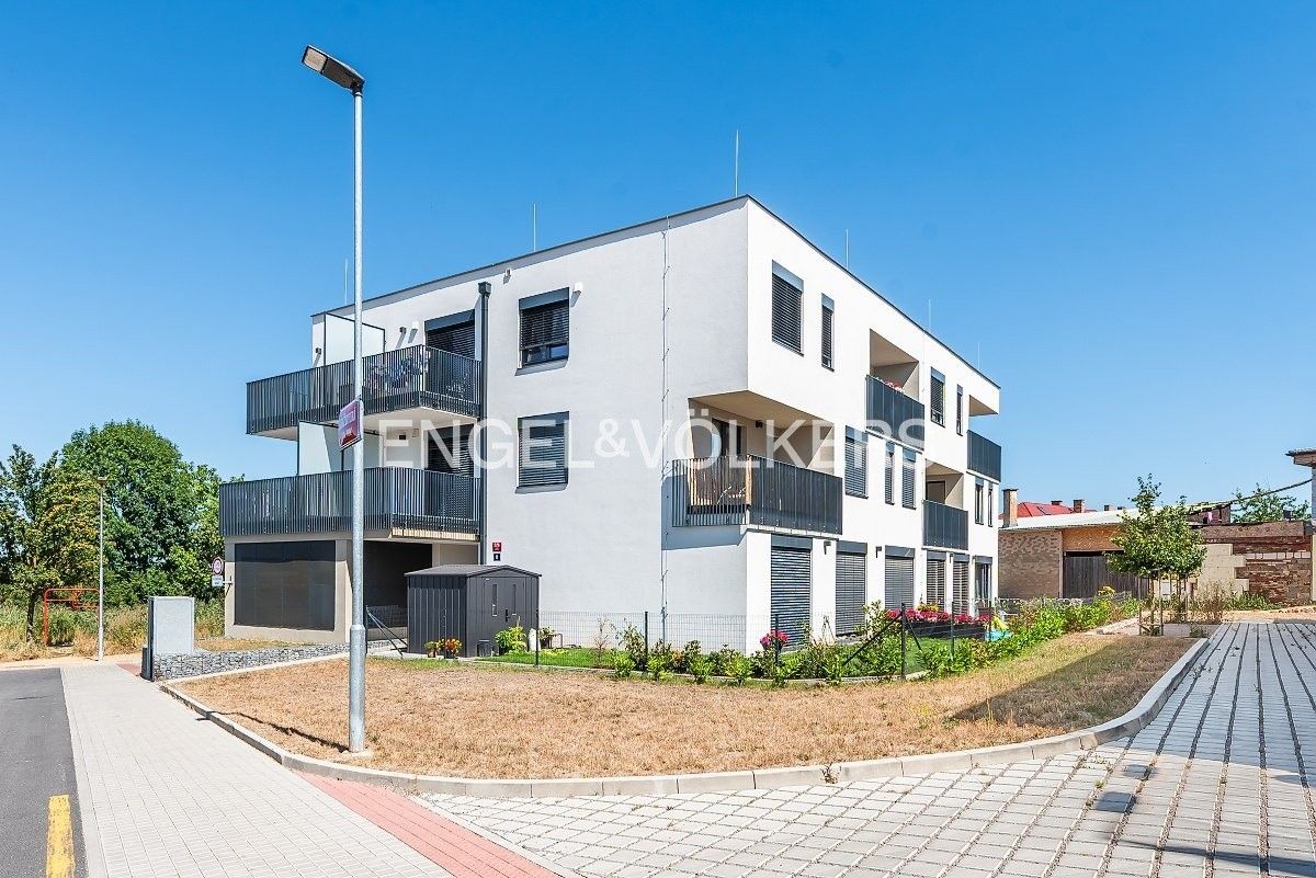 Byt 2+kk · 58 m² · Strážovická 526, Praha Zličín - 3