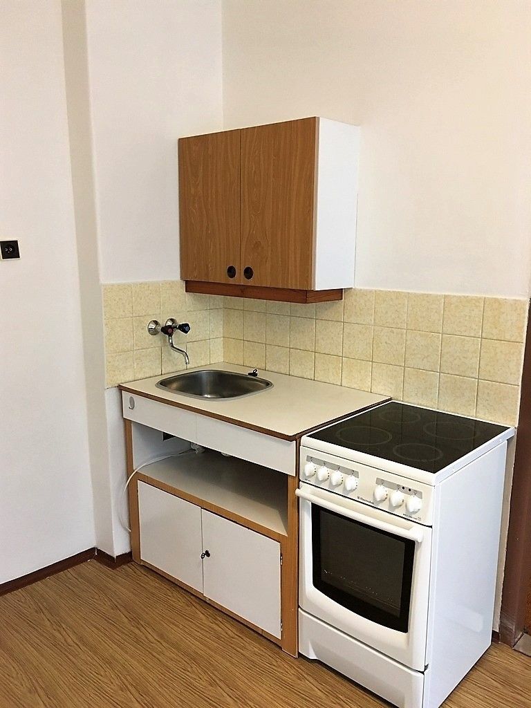 Pronájem byt - Praha, 193 00