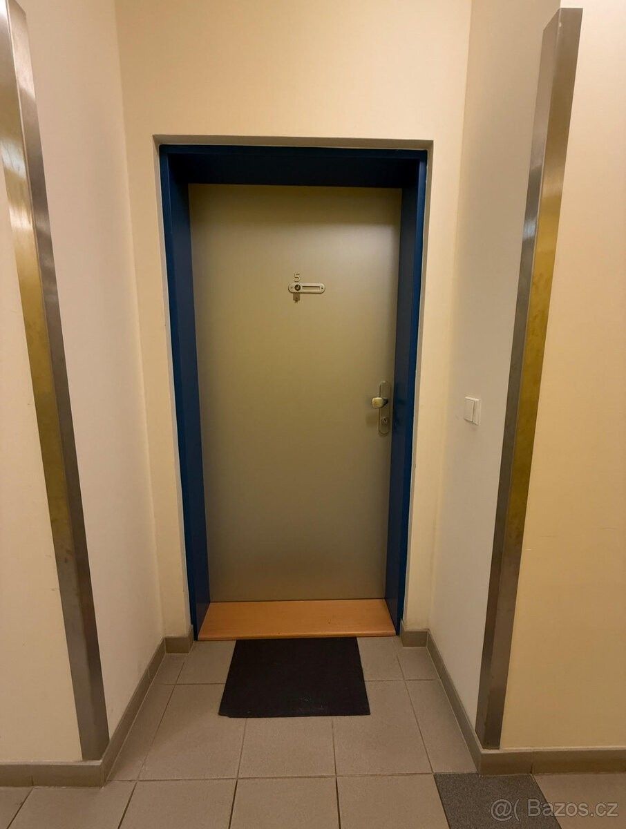 Pronájem byt - Praha, 190 00