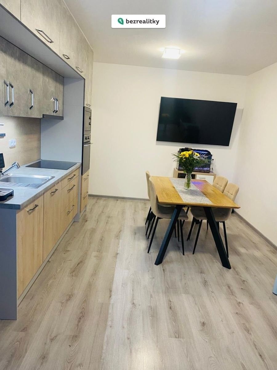 Prodej byt 3+kk - Průběžná, Milovice, 60 m²