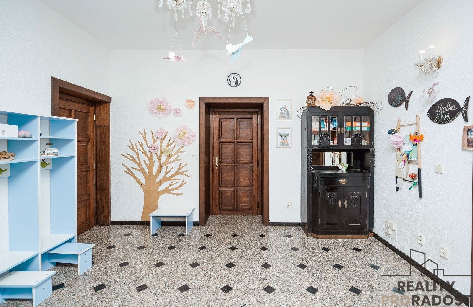 Pronájem obchodní prostory - U Okrouhlíku, Praha, 120 m²