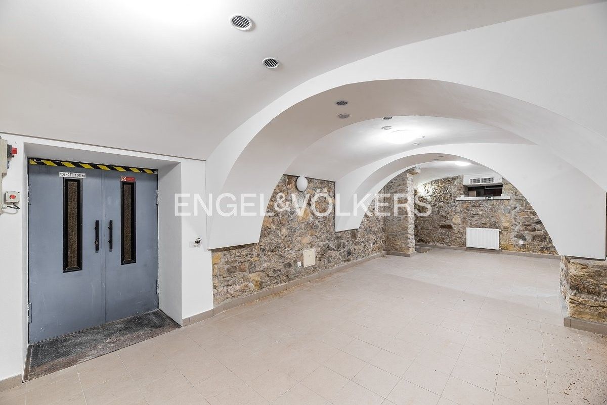 Kancelář · 134 m² · Pobřežní 95, Praha Karlín - 3