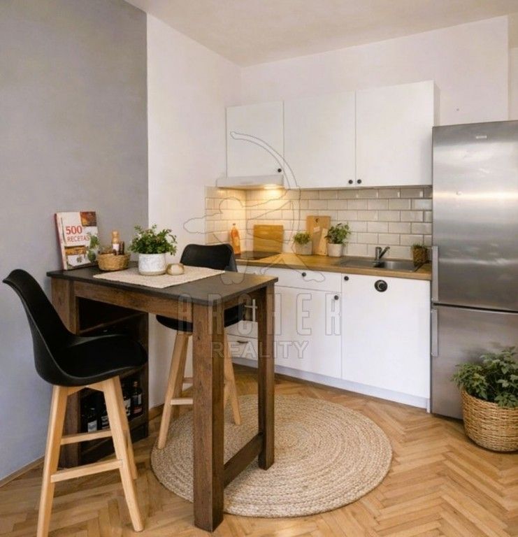 Prodej byt 1+kk - Františka Kadlece 869, Praha, 26 m²