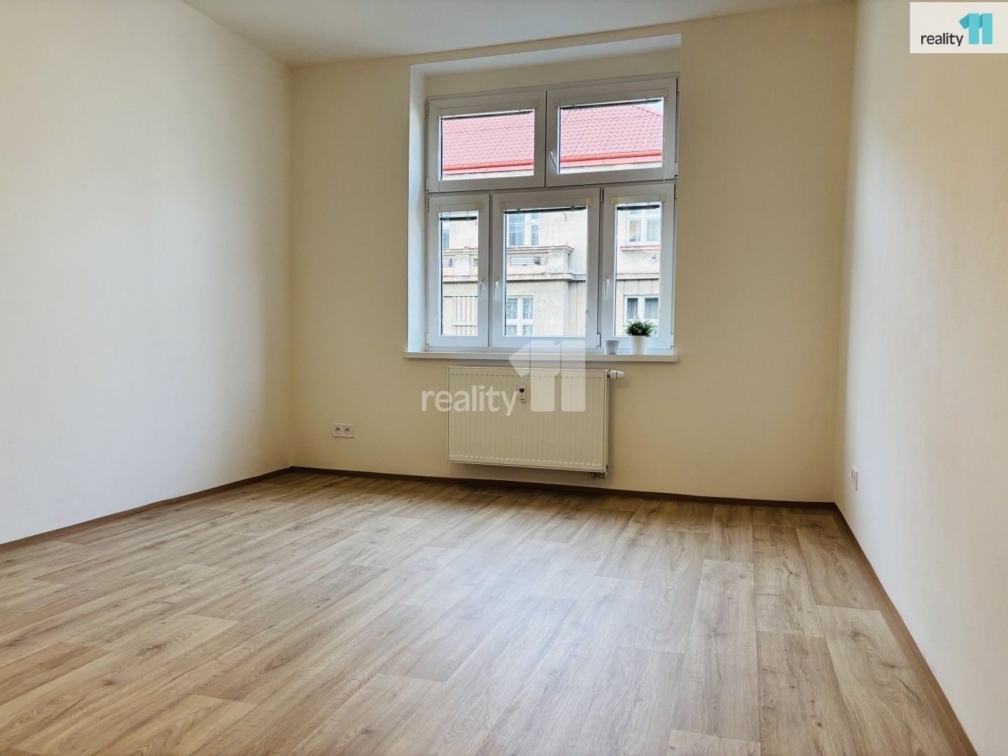 Pronájem byt 3+kk - Biskupcova, Praha, 75 m²
