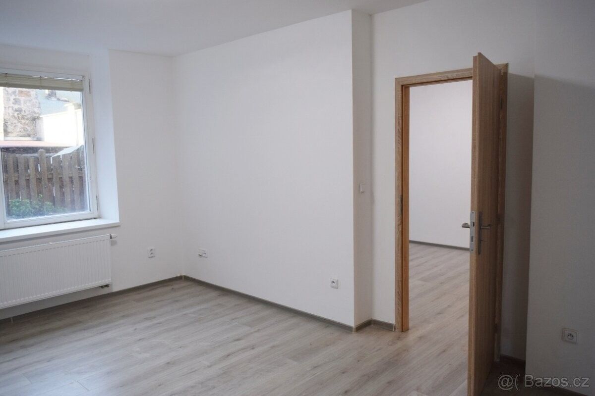 Pronájem byt - Dvůr Králové nad Labem, 544 01