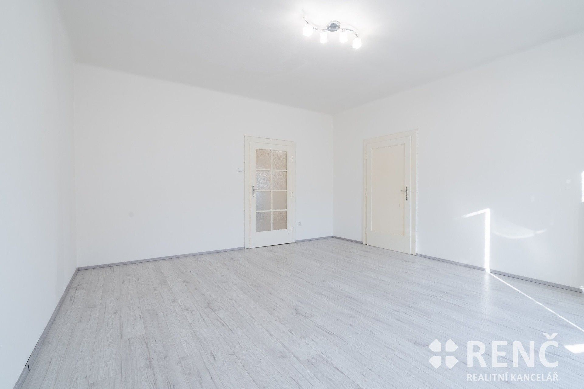 Pronájem byt 3+1 - Tyršova, Brno, 120 m²