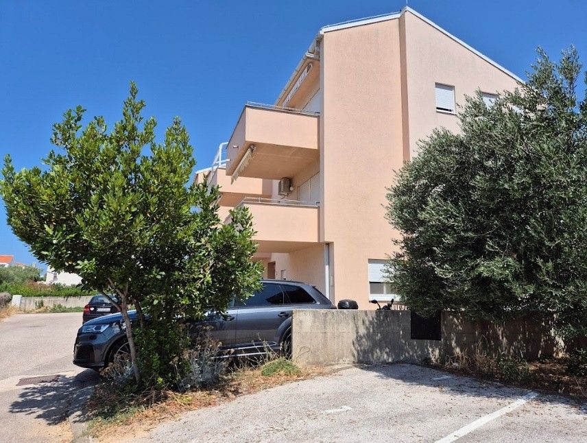 Prodej byt - 987 66, Zahraničí