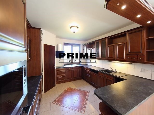 Pronájem rodinný dům - Druhého odboje 349, Praha Nebušice, 390 m² - 5