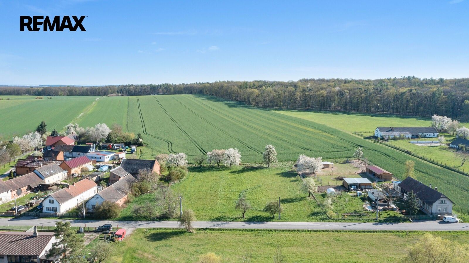 Pozemek pro bydlení · 863 m² · Mžany - 3