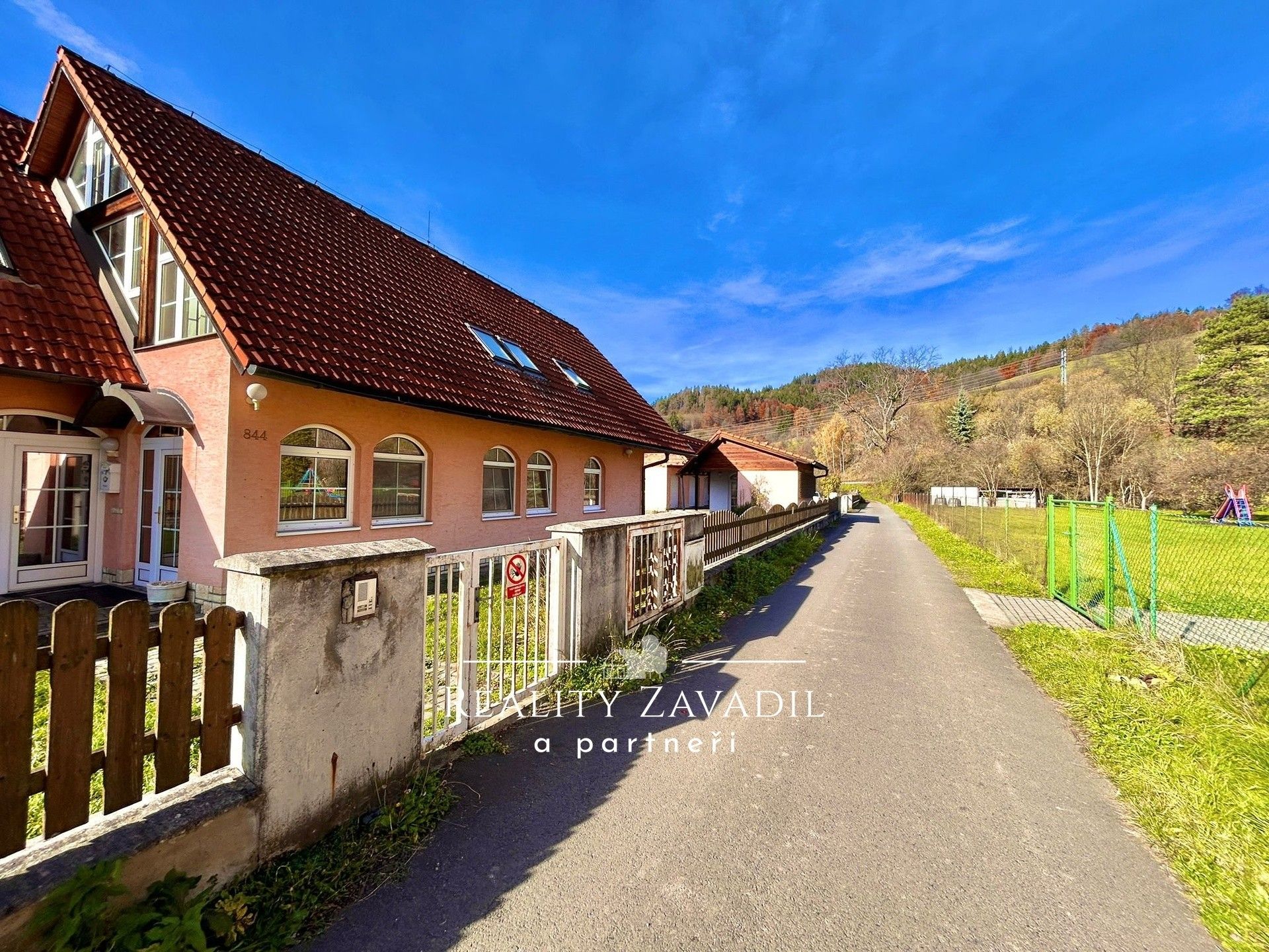 Prodej rodinný dům - Nový Hrozenkov, 220 m²