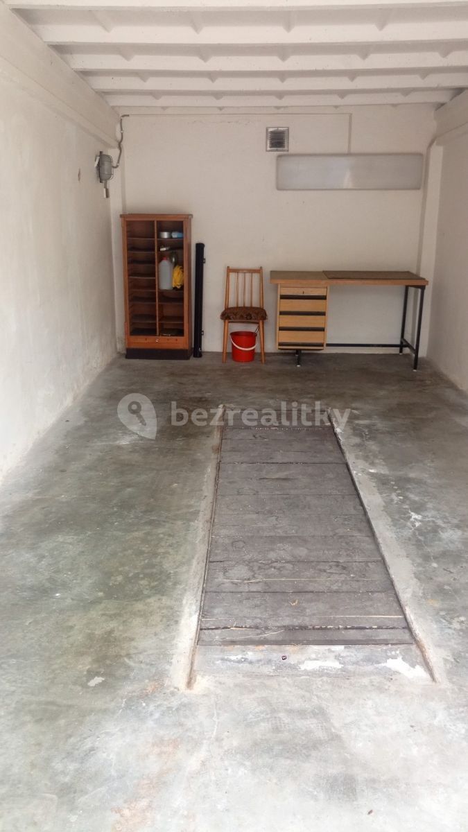 Garáže, Šrámkova, Brno - Lesná, Jihomoravský kraj, 18 m² - 1