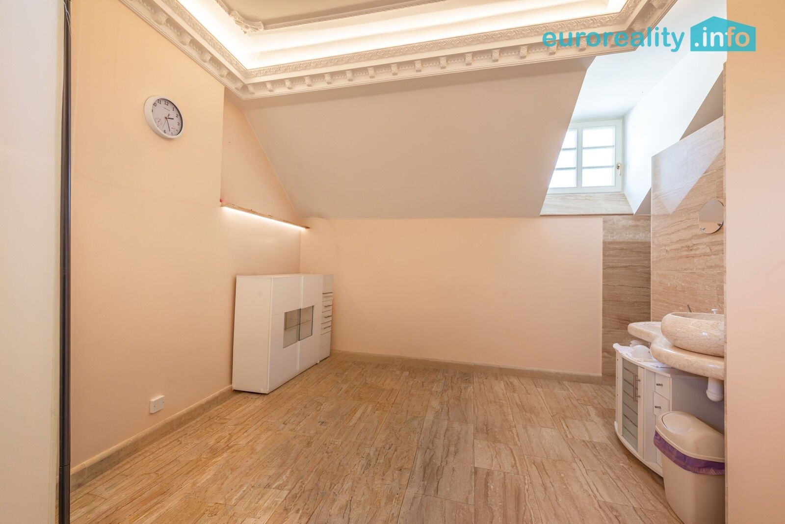 Obchodní prostory, Zámecký vrch 423, Karlovy Vary, 20 m² - 2