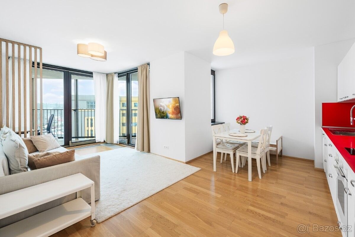 Pronájem byt - Praha, 130 00