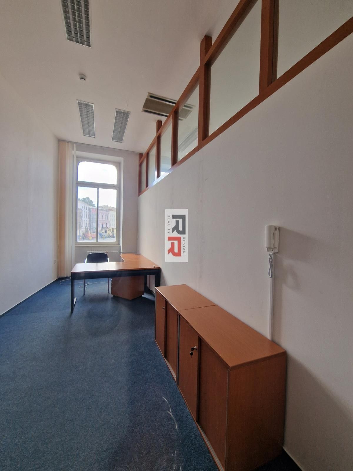 Pronájem kancelář - Dolní náměstí, Olomouc, 17 m² - 5