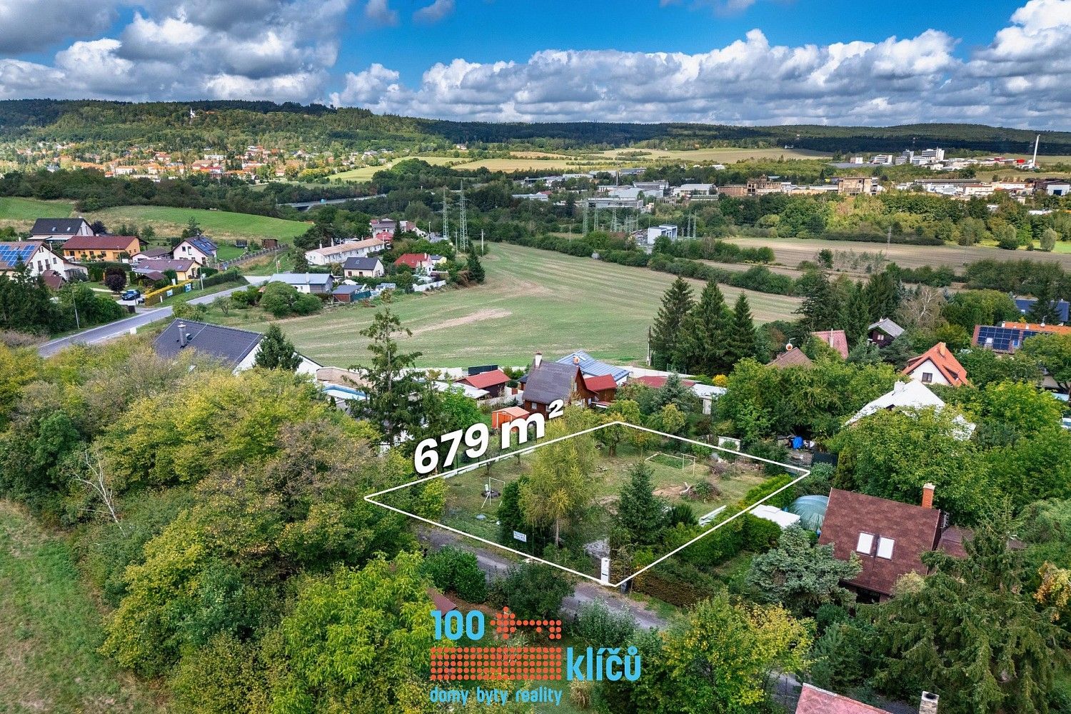 Pozemek pro bydlení, 679 m²