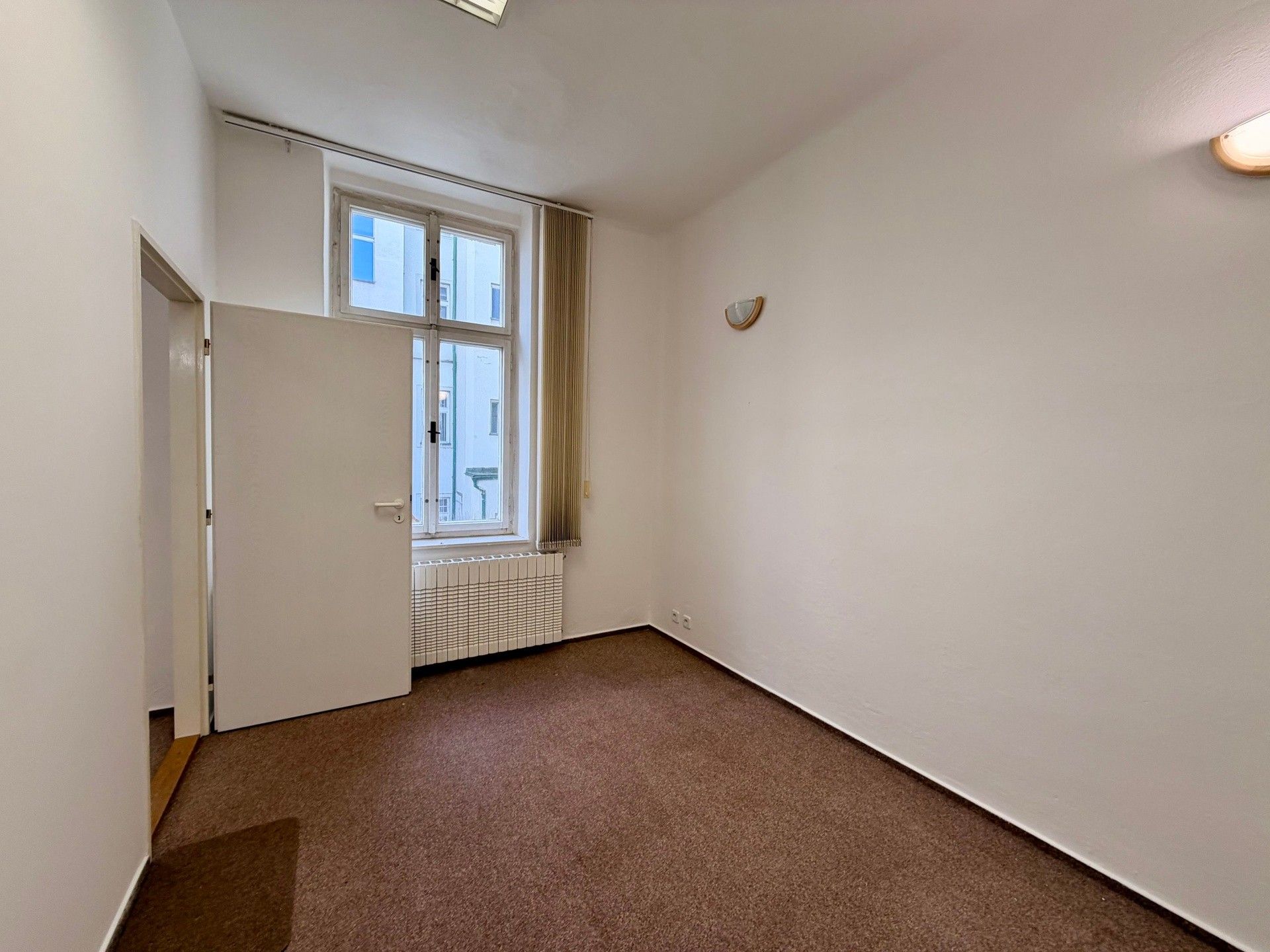 Pronájem kancelář - Veleslavínova, Plzeň, 112 m² - 5