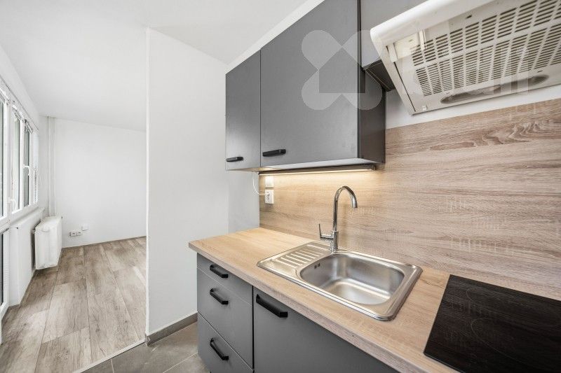 Pronájem byt 1+kk - Severní 740, Hradec Králové Slezské Předměstí, 30 m² - 5