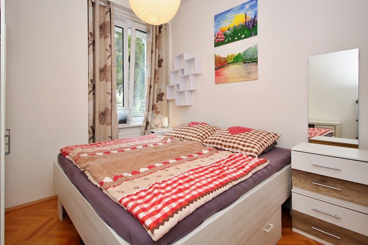Byt 2+kk · 42 m² · Hůlkova, Praha - 4