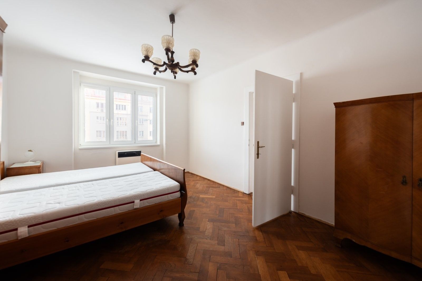 Pronájem byt 2+kk - Jugoslávských partyzánů, Praha, 50 m²