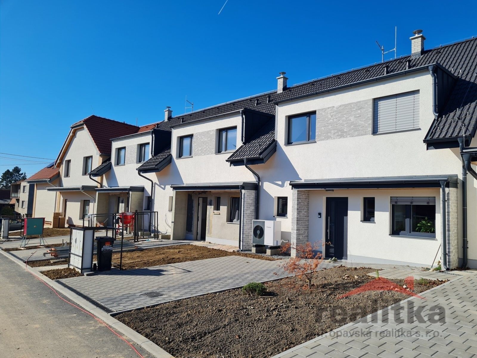 Rodinné domy, Osvoboditelů, Velká Polom, 182 m²