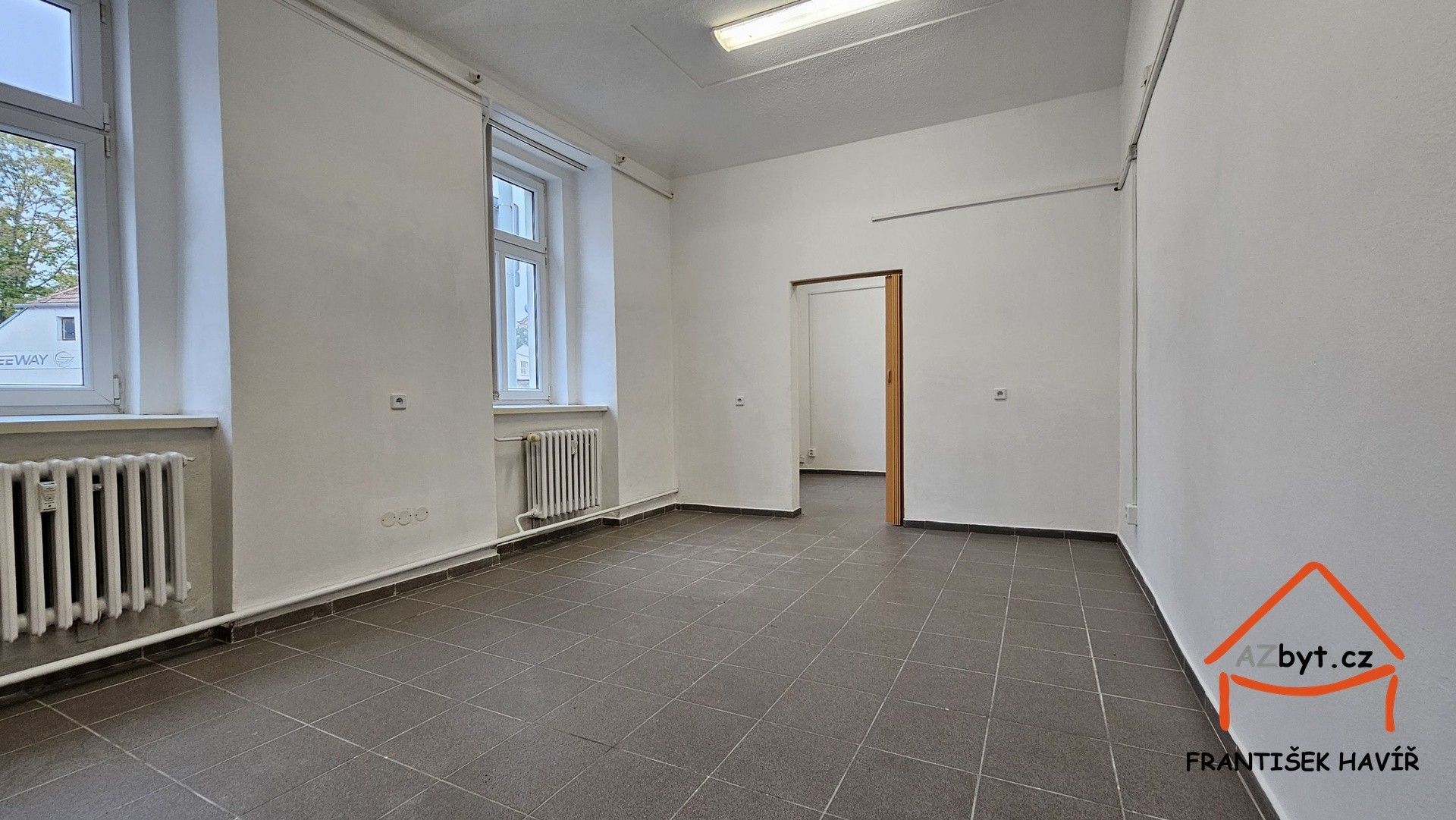 Sklady, náměstí Bratří Jandusů, Praha, 30 m² - 2