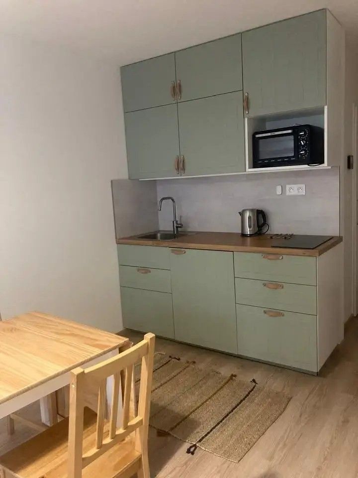 Byt 1+kk · 26 m² · Kubánské náměstí, Praha - 3