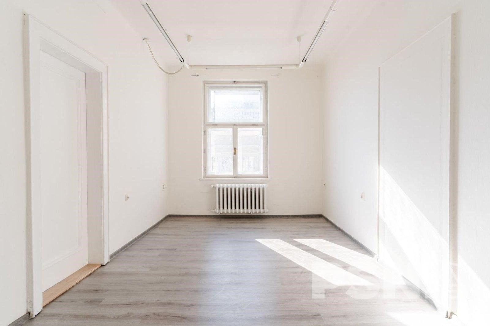 Kanceláře, Dvořákova 588, Brno, 20 m²