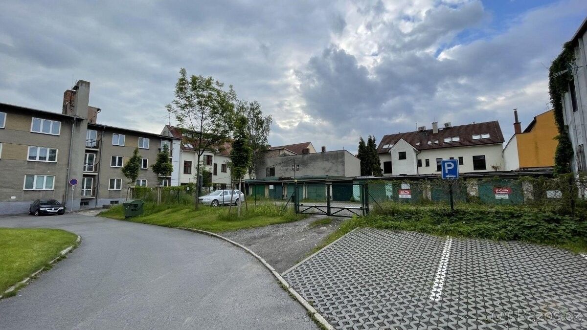 Garáže, Ostrava, 709 00