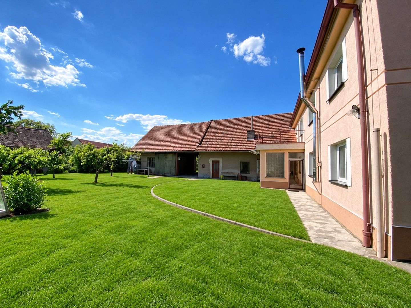 Rodinný dům · 400 m² · Vraclav - 4