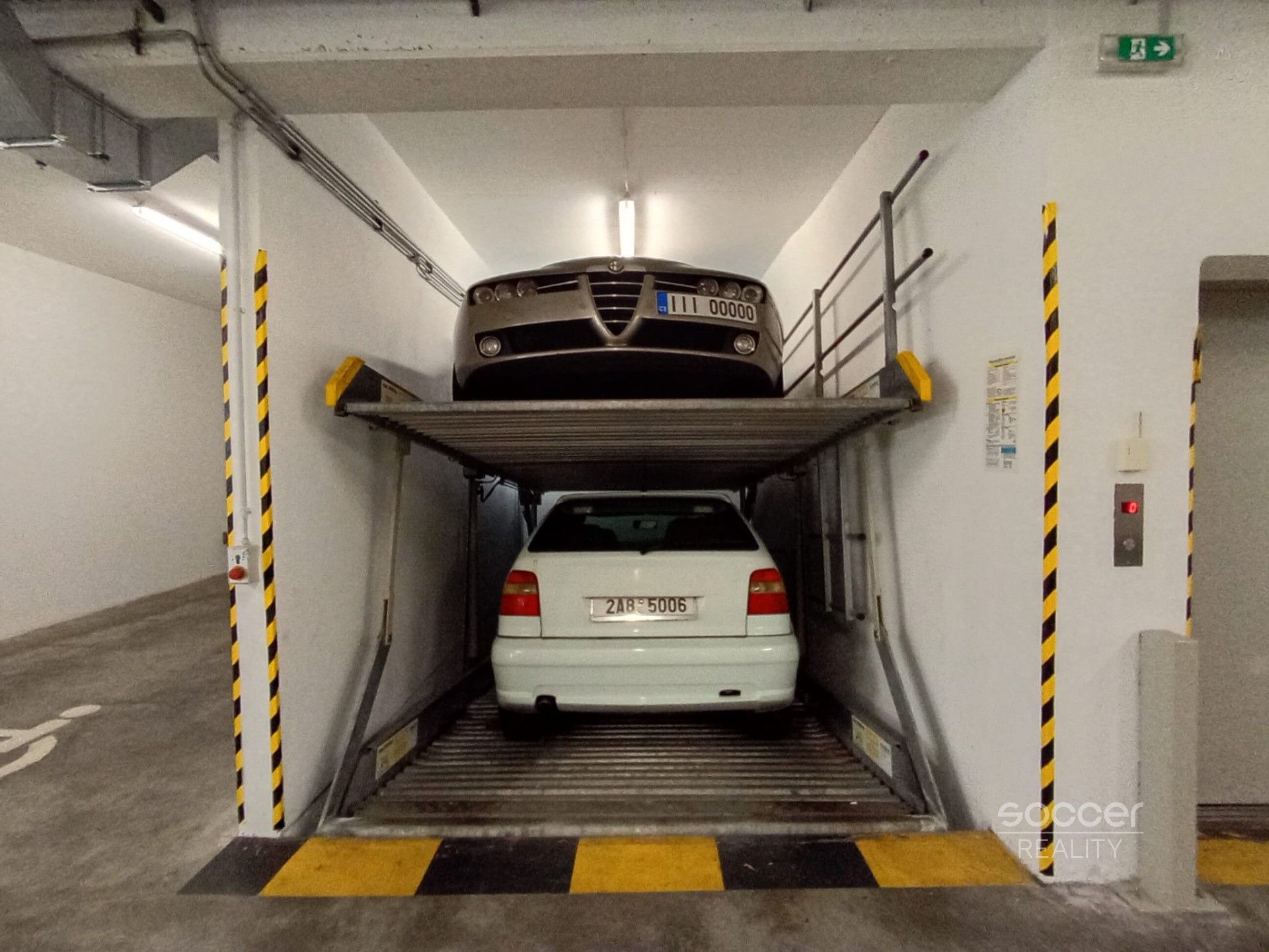 Garáže, Přeštická, Praha Hostivař, 13 m² - 2