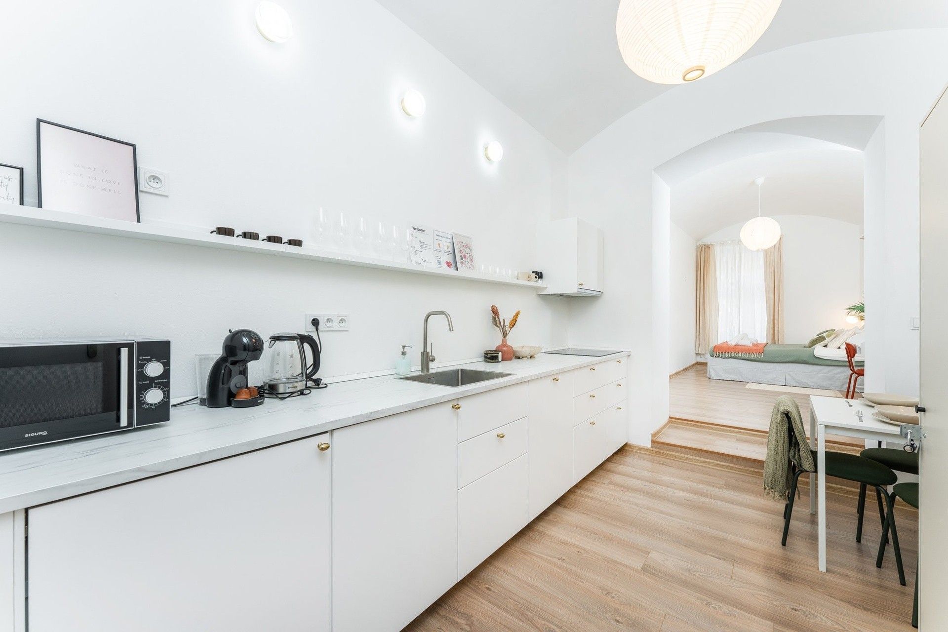 1+1, Rumunská 24, Praha Vinohrady, 25 m² - 1