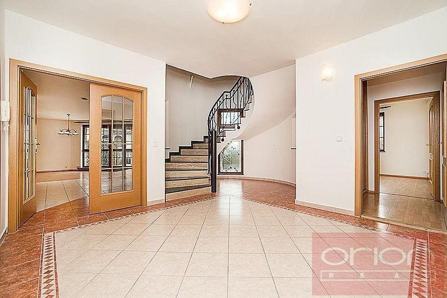 Rodinný dům, 390 m²