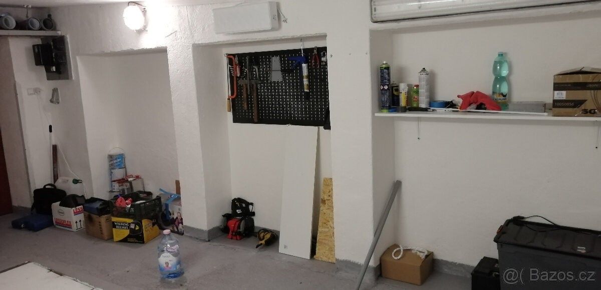 Prodej garáž - Stochov, 273 03