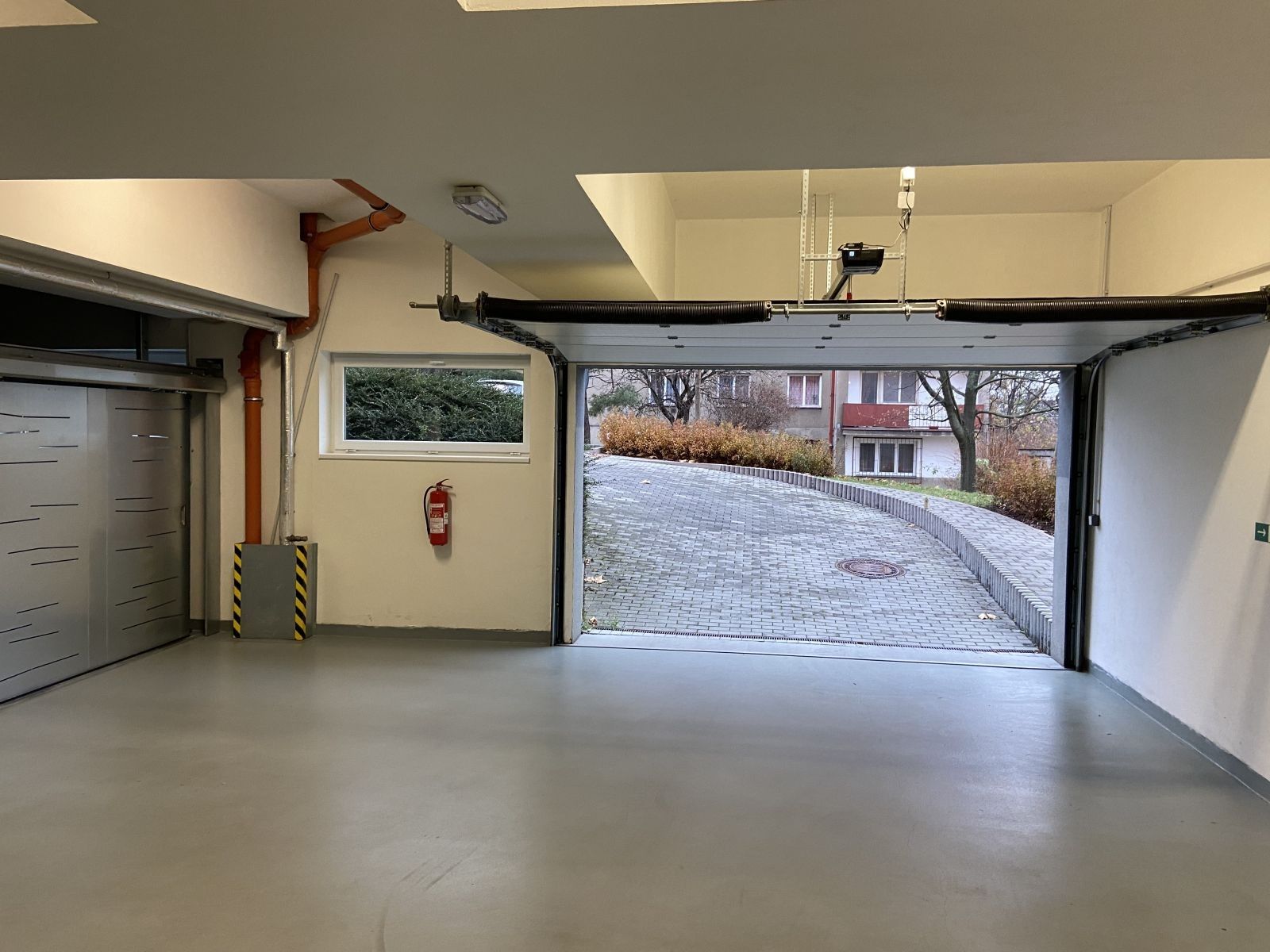 Garáž · 13 m² · V Olšinách, Praha - Strašnice - 3