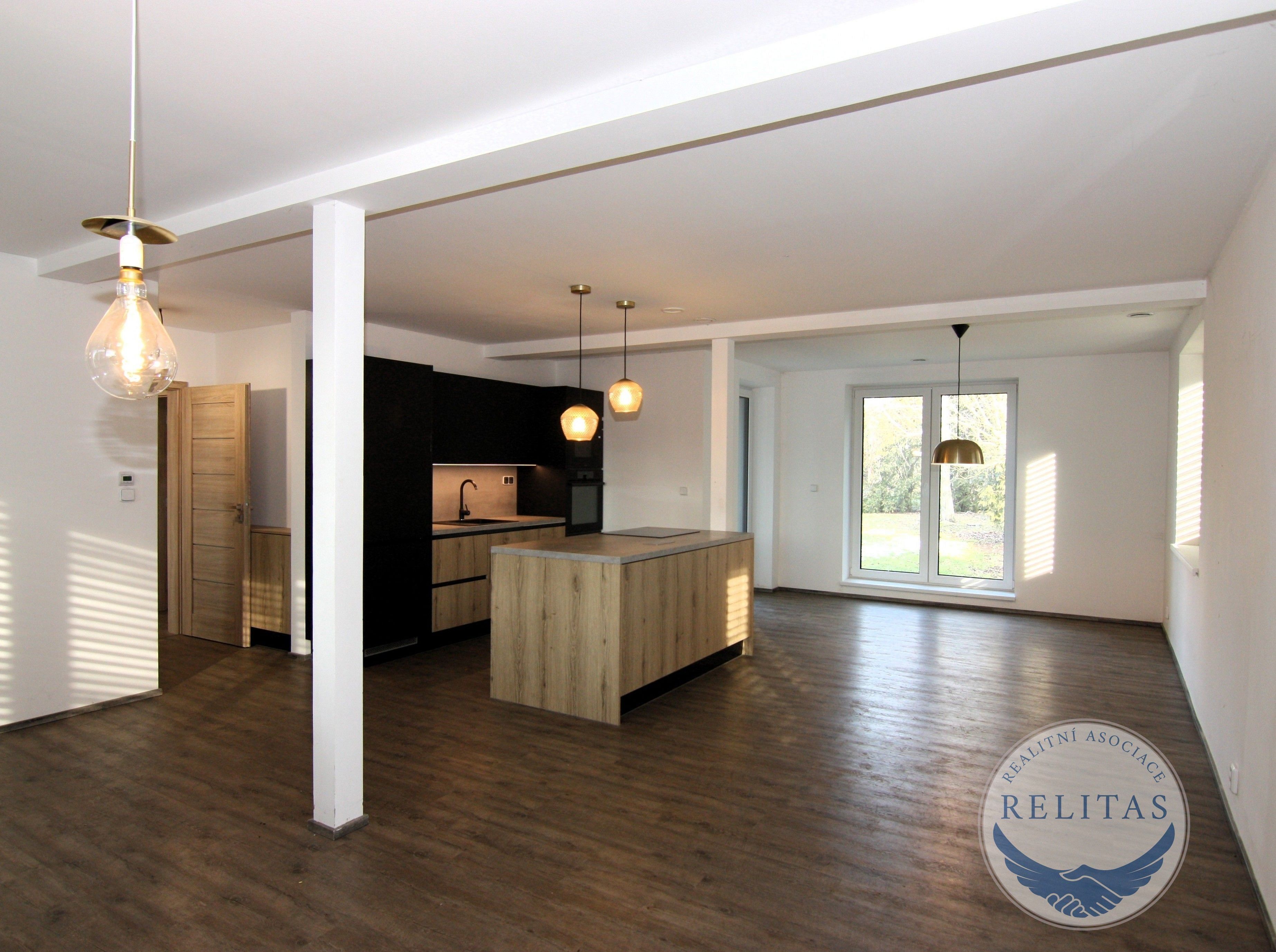 Prodej rodinný dům - U Menhiru III, Zbuzany, 160 m²