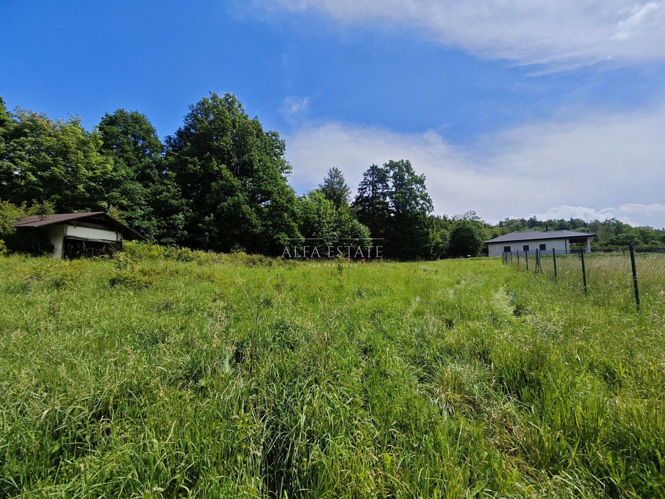 Pozemek pro bydlení, 931 m²