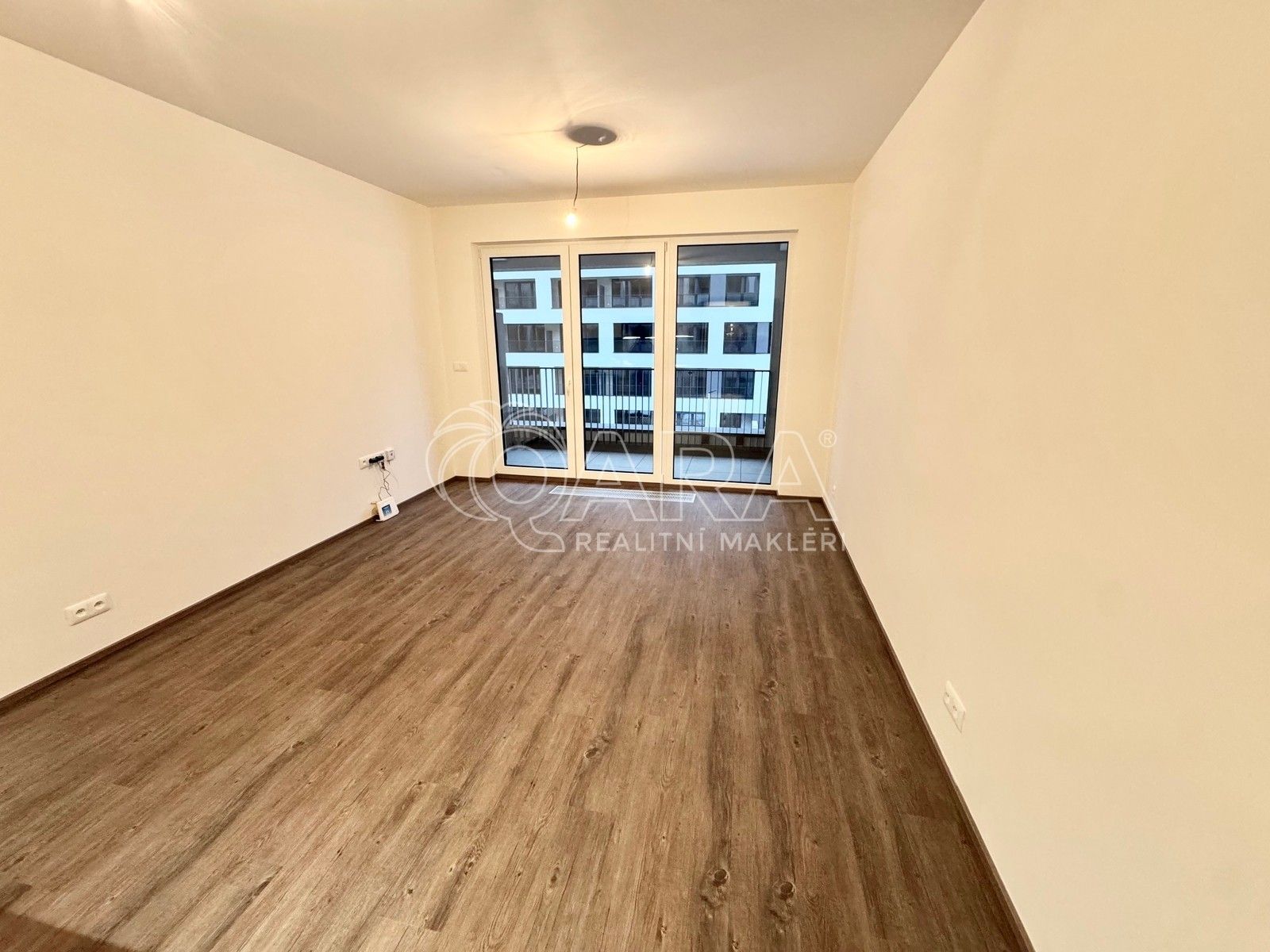 Pronájem byt 1+kk - Poděbradská, Praha, 32 m²