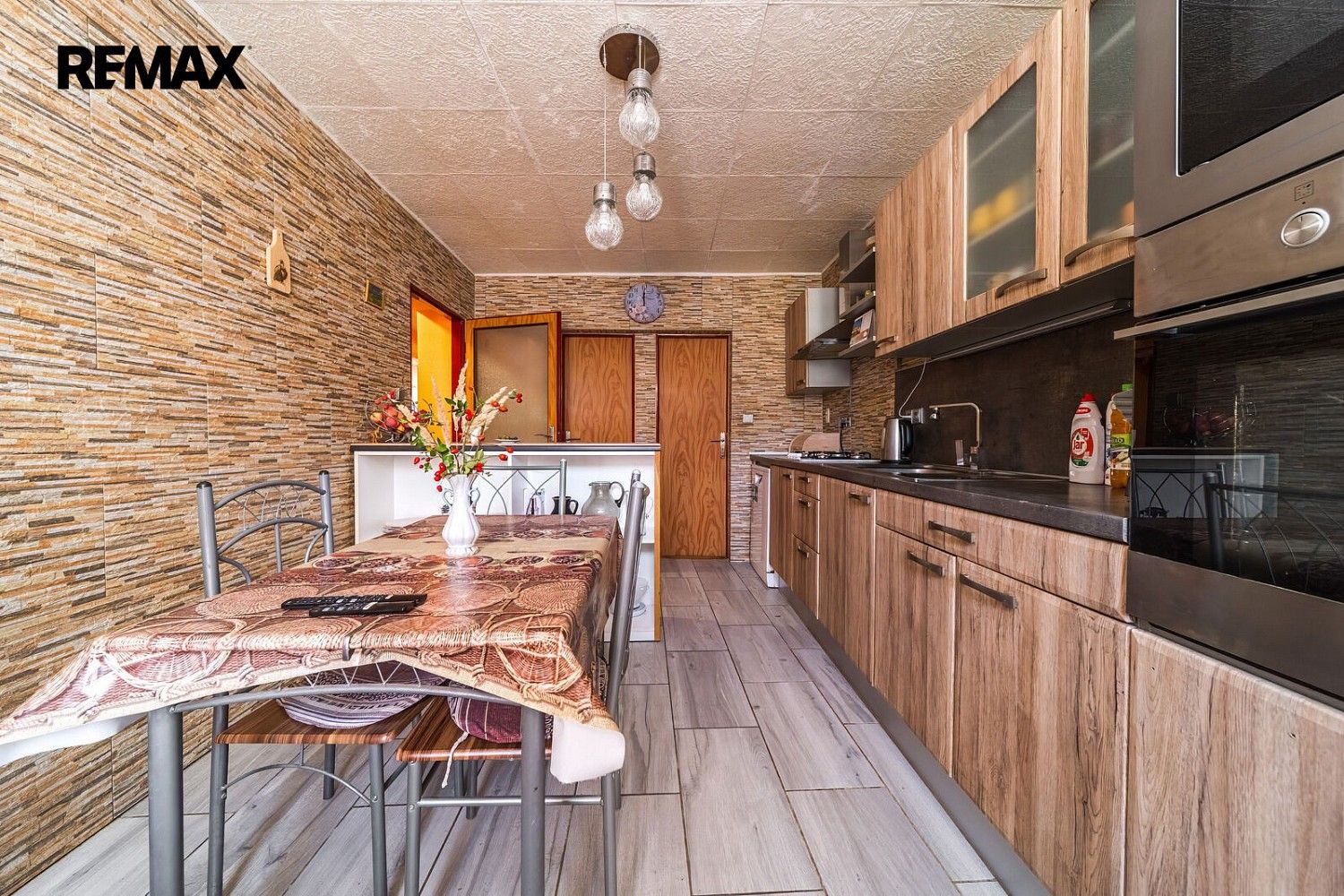 Rodinný dům · 280 m² · Vémyslice, okres Znojmo - 3