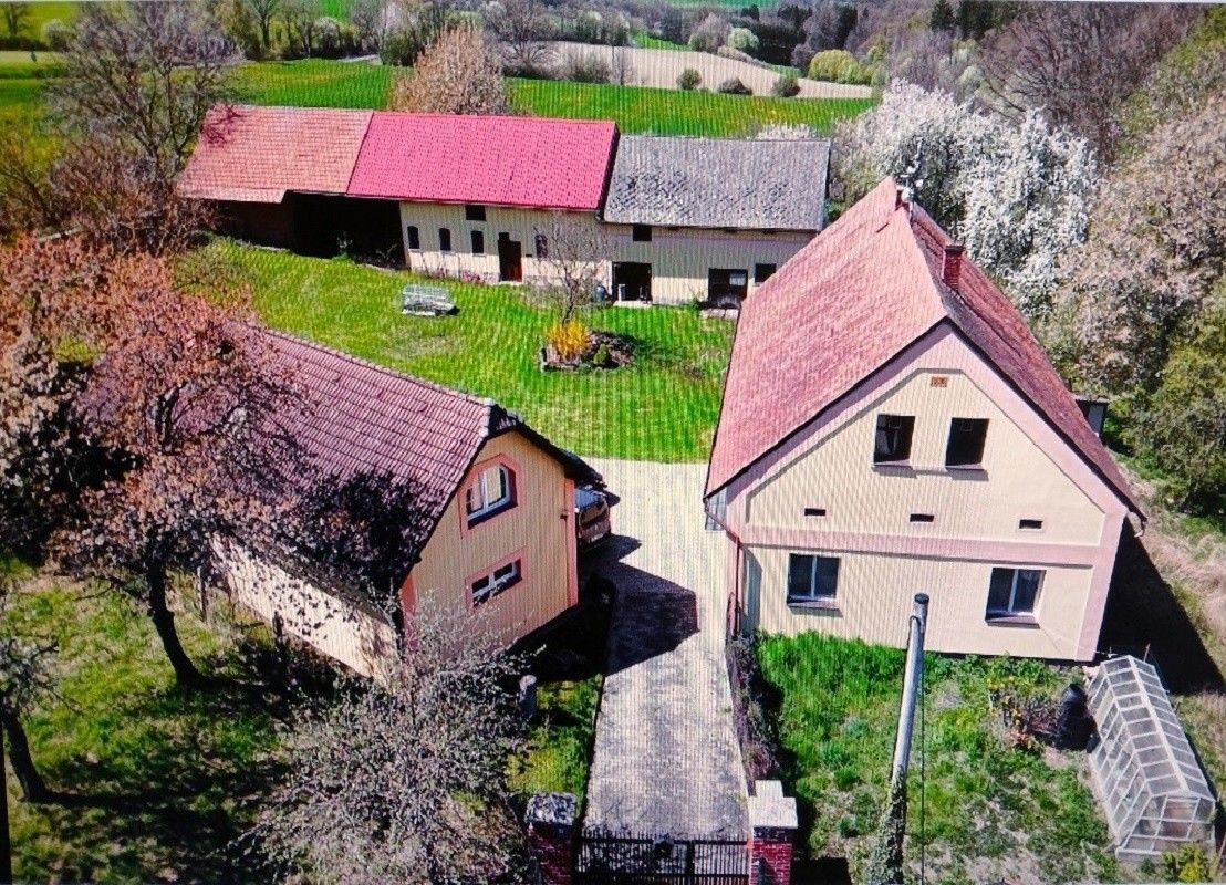 Chaty, Nový Knín, 262 03 - 1