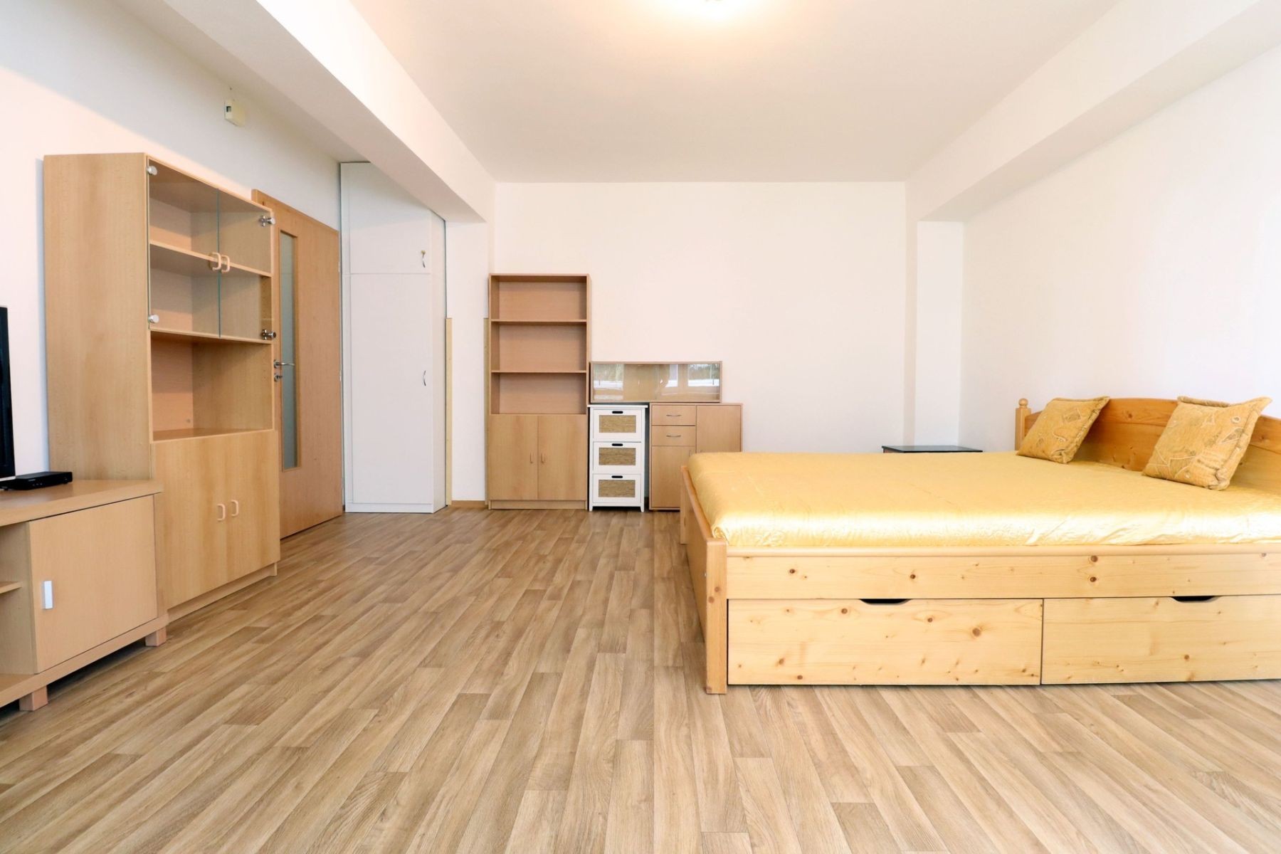 Pronájem byt 1+1 - Jana Švermy, Benešov - Benešov u Prahy, Středočeský kraj, 44 m² - 5