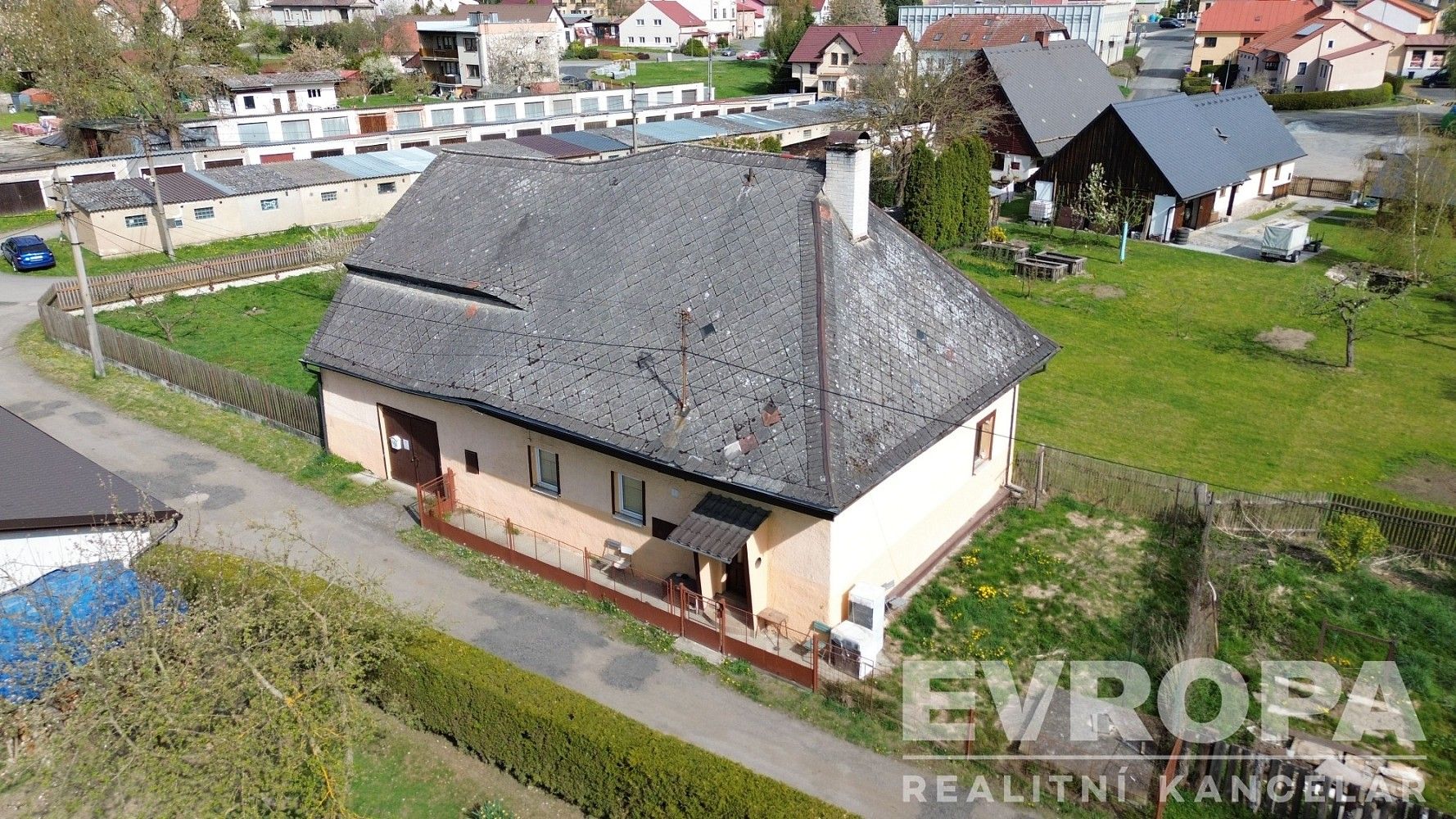 Rodinné domy, Poběžovice, okres Domažlice, Plzeňský kraj, 105 m² - 1