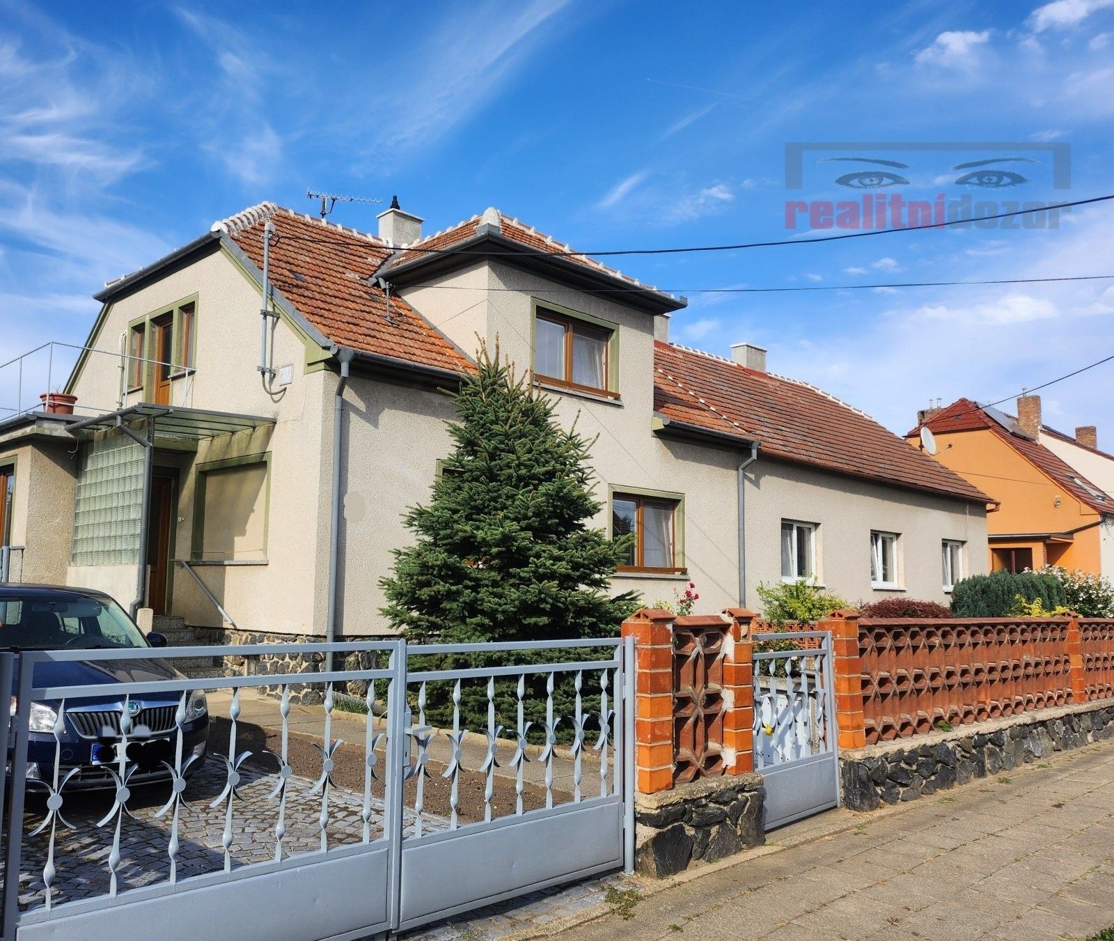 Rodinné domy, Družstevní, Podivín, 200 m² - 1